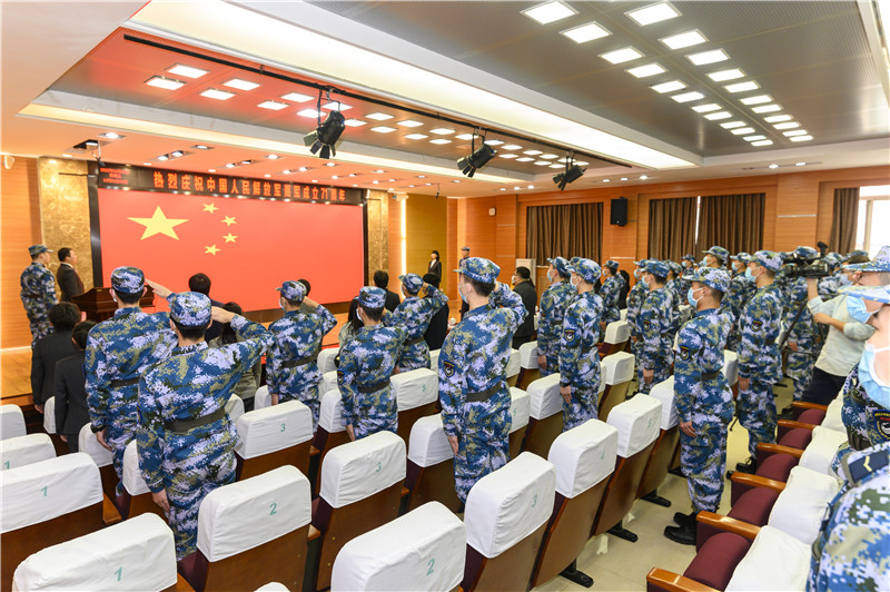 1587610058299302.jpeg 7奏唱国歌1.jpg