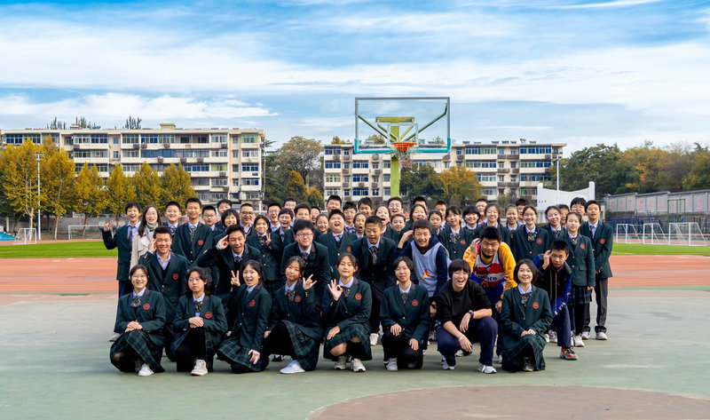 1635132851311449.jpeg 冠军班级初二(3)班.jpg