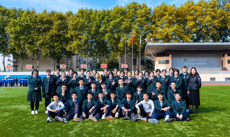 1635133015423425.jpeg 高二3.jpg