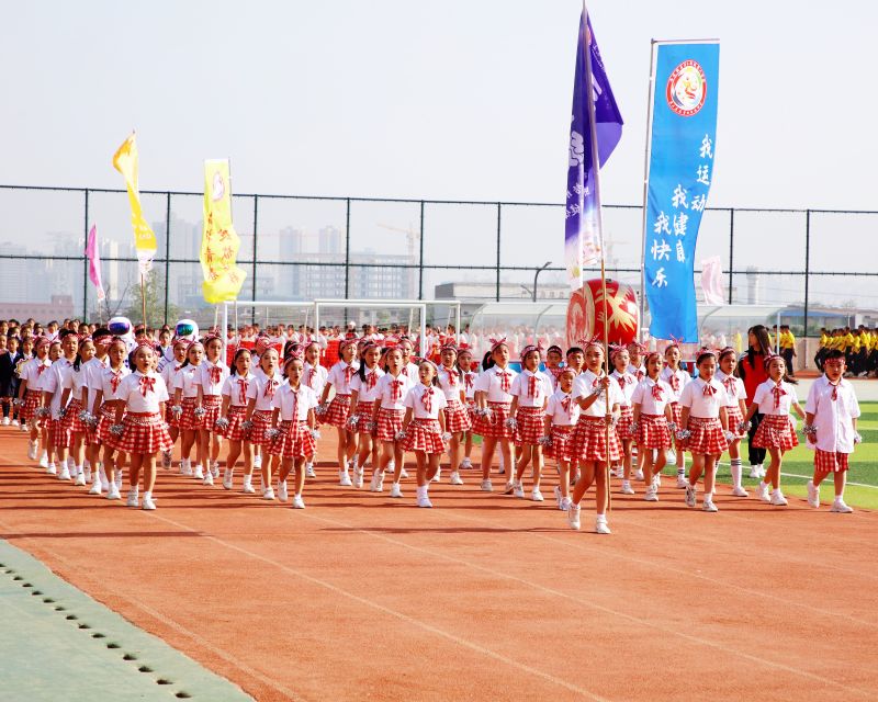 1683529668676628.jpeg 三年级方阵.jpg